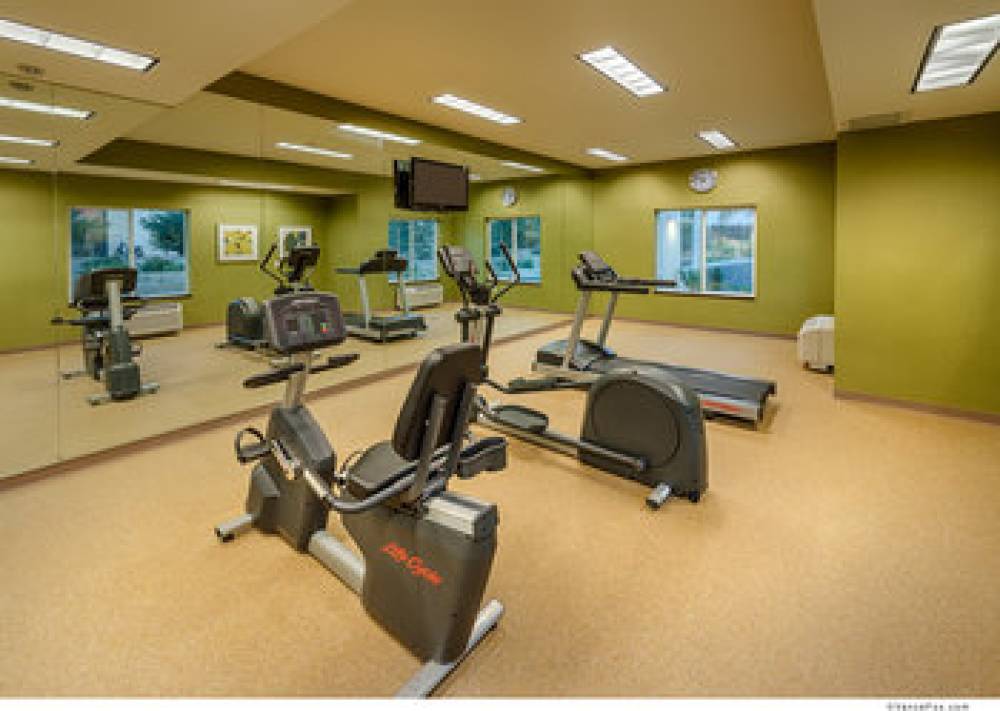 Holiday Inn Express & Suites RED BLUFF-SOUTH REDDING AREA 9