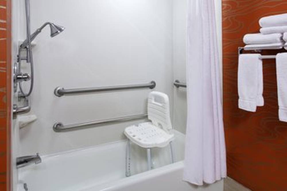 Holiday Inn Express & Suites RICHMOND-BRANDERMILL-HULL ST. 6