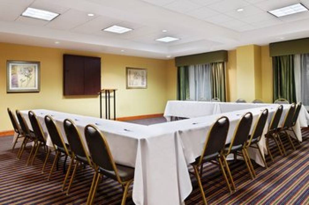 Holiday Inn Express & Suites RICHMOND-BRANDERMILL-HULL ST. 4