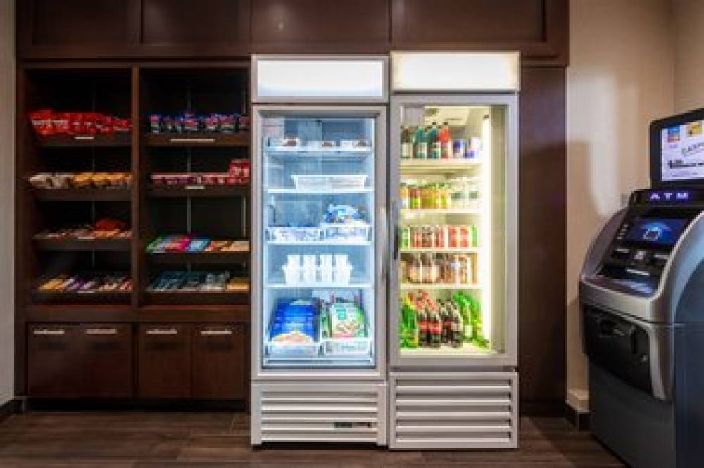 HOLIDAY INN EXP STES RIVERPORT BY I 8