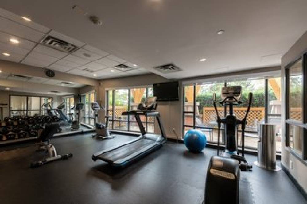 HOLIDAY INN EXP STES RIVERPORT BY I 3