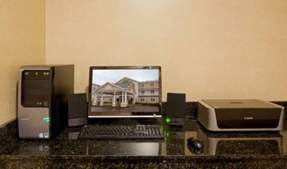 Holiday Inn Express & Suites ROCHESTER 4