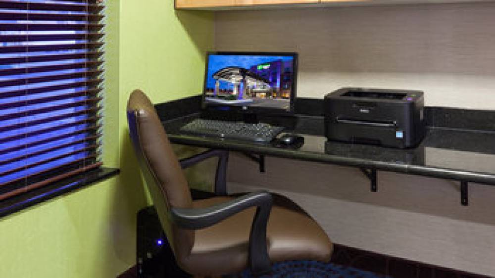 Holiday Inn Express & Suites ROCHESTER - MAYO CLINIC AREA 7