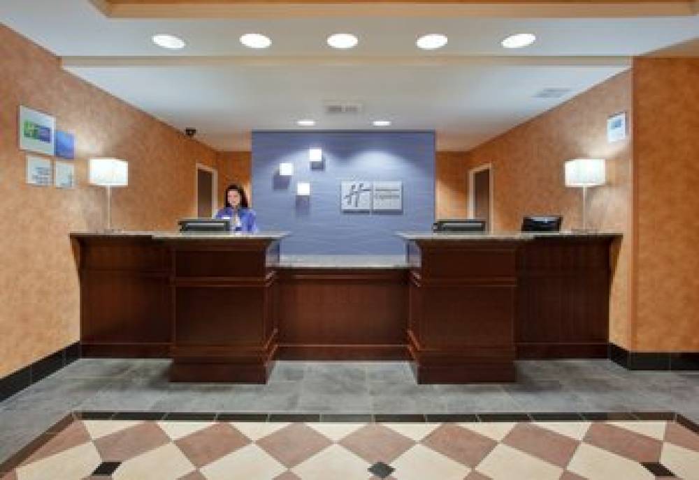 Holiday Inn Express & Suites SACRAMENTO NE CAL EXPO 4