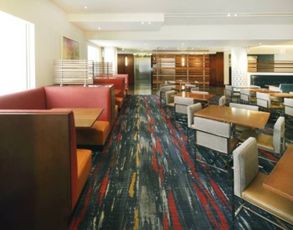 HOLIDAY INN EXPRESS & SUITES SAN FR 8