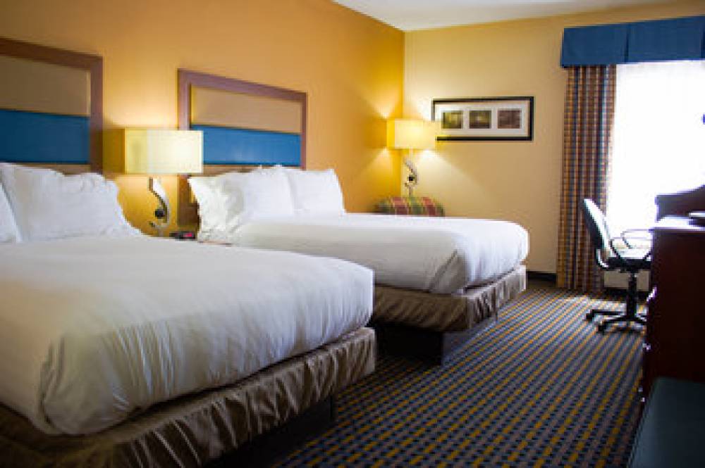 Holiday Inn Express & Suites SANFORD 4