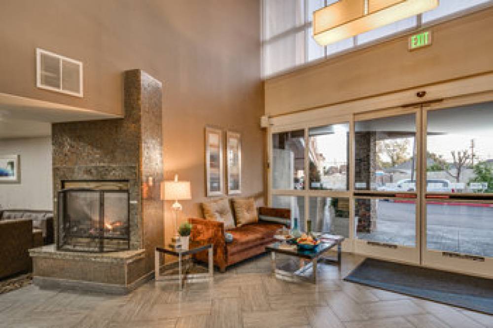 Holiday Inn Express & Suites SANTA CLARA 4