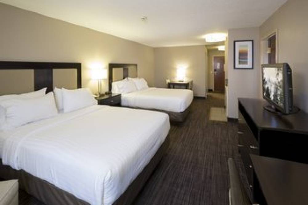 Holiday Inn Express & Suites ST. JOSEPH 7