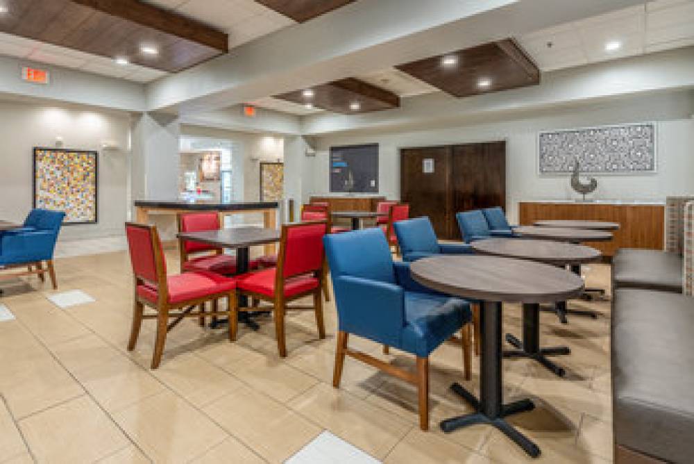 Holiday Inn Express & Suites STATESVILLE 5