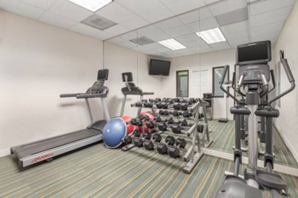 Holiday Inn Express & Suites TACOMA 3