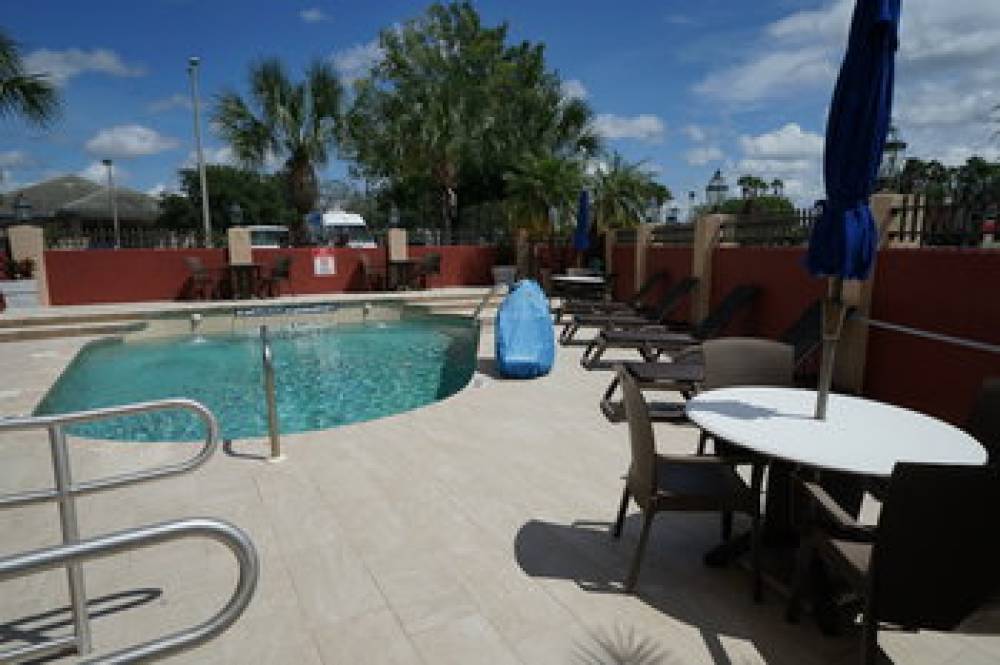 Holiday Inn Express & Suites TAMPA NORTHWEST-OLDSMAR 9