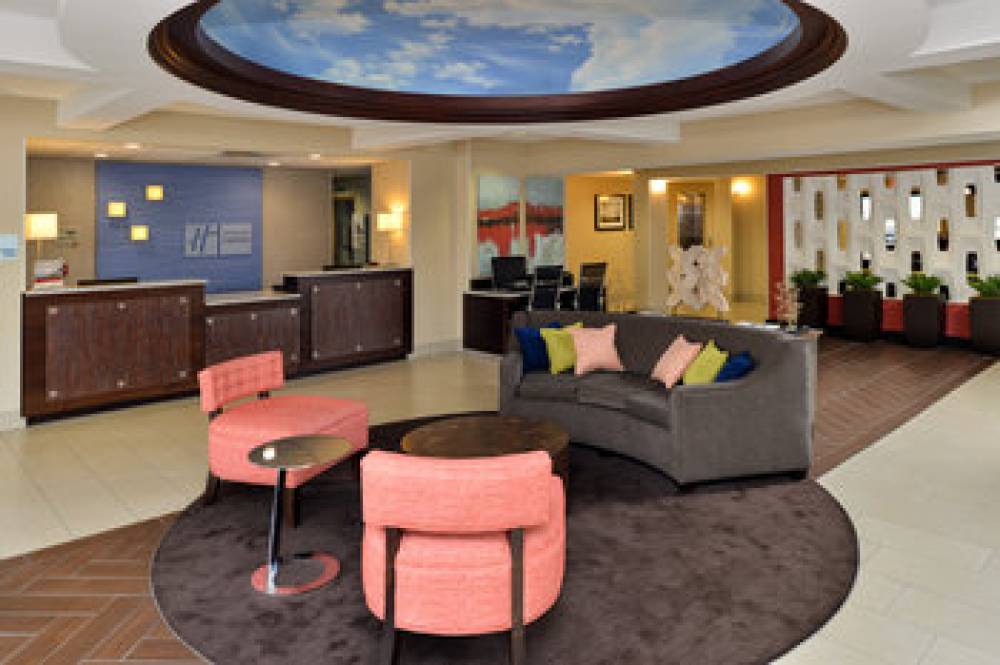 Holiday Inn Express & Suites TAMPA/ROCKY POINT ISLAND 5