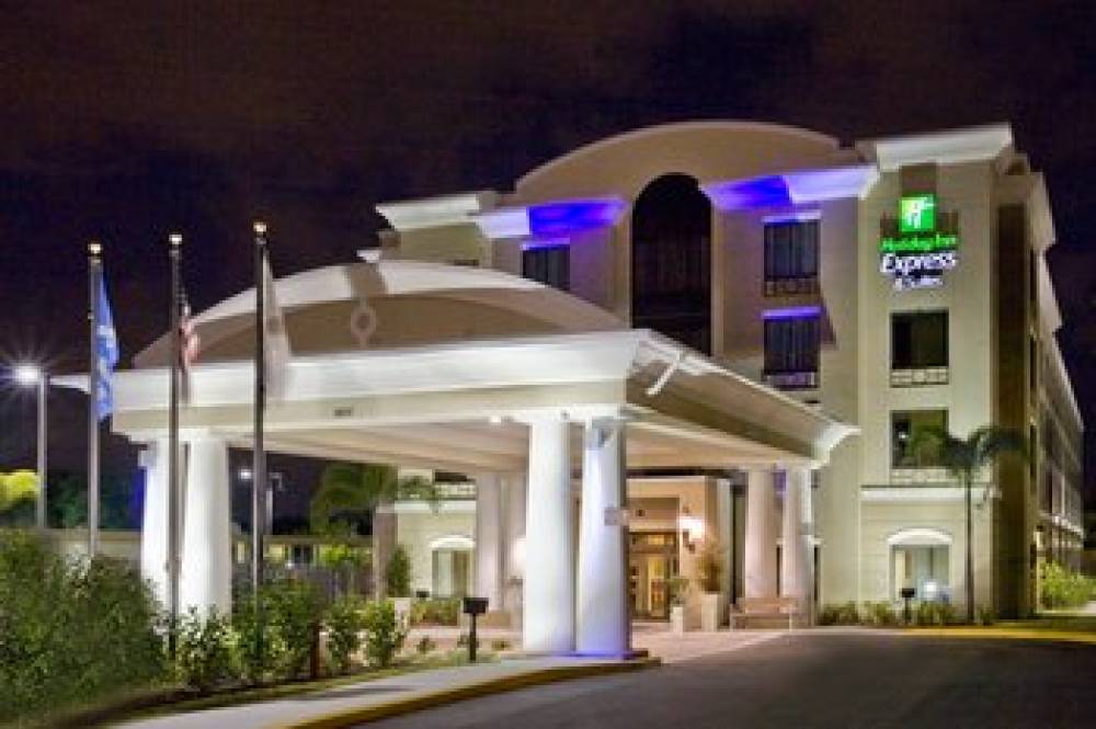 Holiday Inn Express & Suites TAMPA -USF-BUSCH GARDENS 1