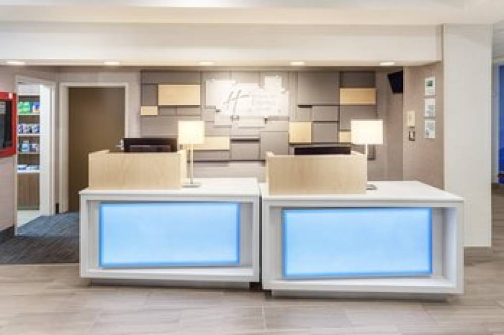 Holiday Inn Express & Suites TILTON - LAKES REGION 8
