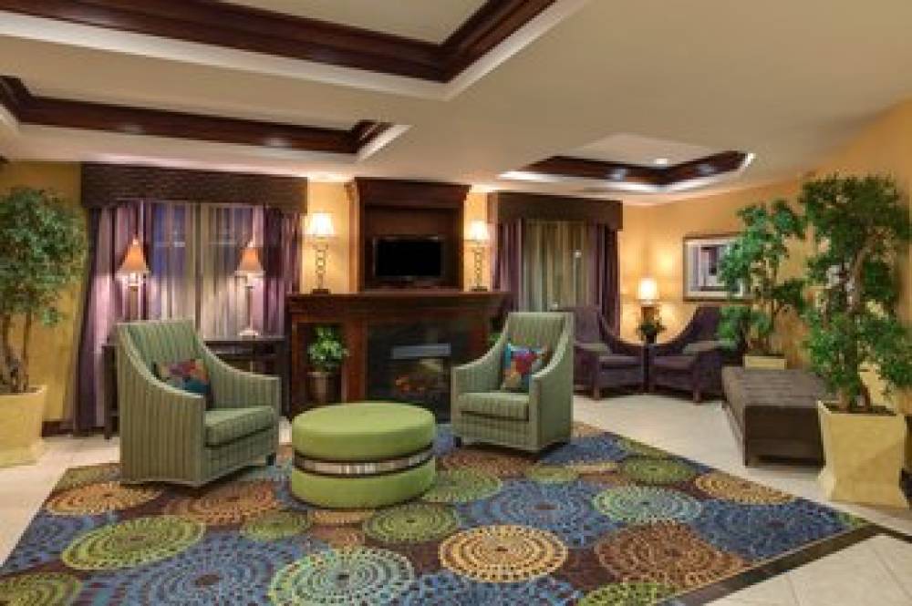 Holiday Inn Express & Suites Tower Center New Brunswick