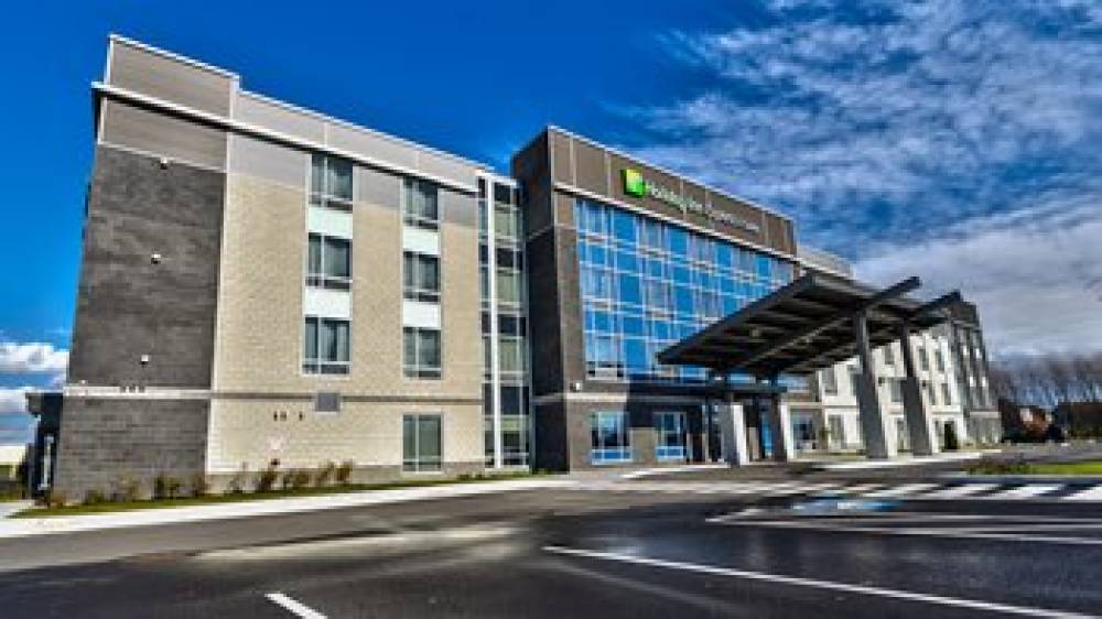 Holiday Inn Express & Suites VAUDREUIL - DORION 1