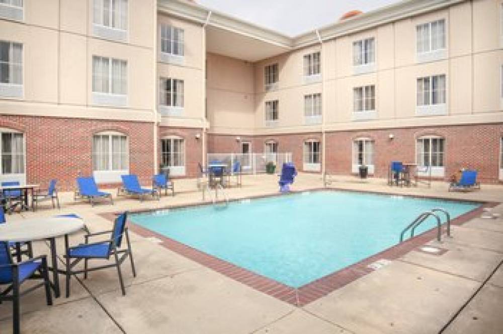 Holiday Inn Express & Suites VICKSBURG 7