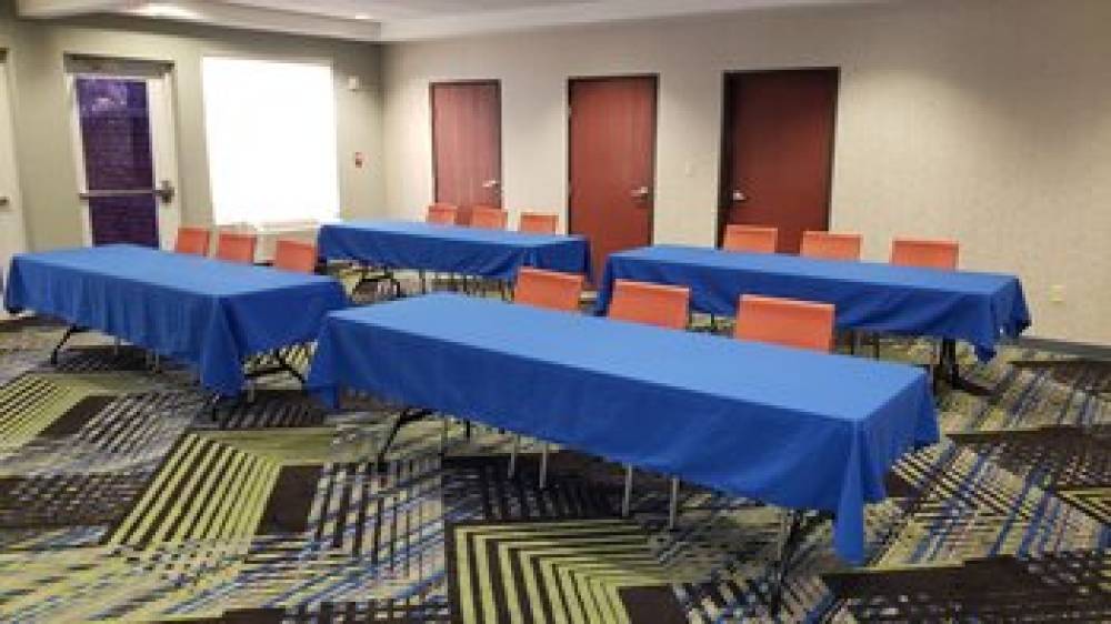 Holiday Inn Express & Suites WESLACO 7