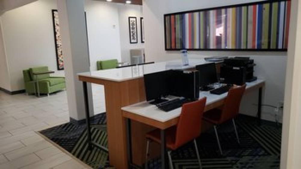 Holiday Inn Express & Suites WESLACO 8