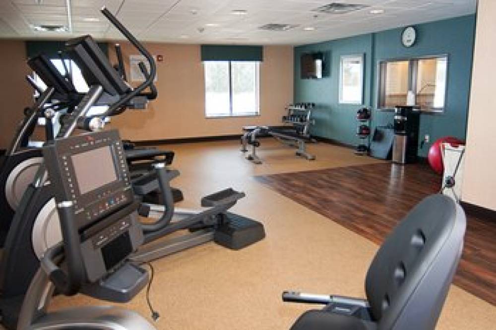 Holiday Inn Express & Suites WICHITA NORTHEAST 4