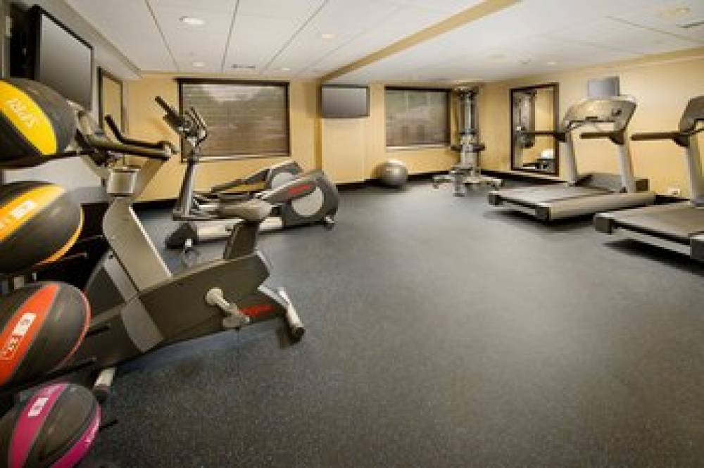 Holiday Inn Express WALDORF 7