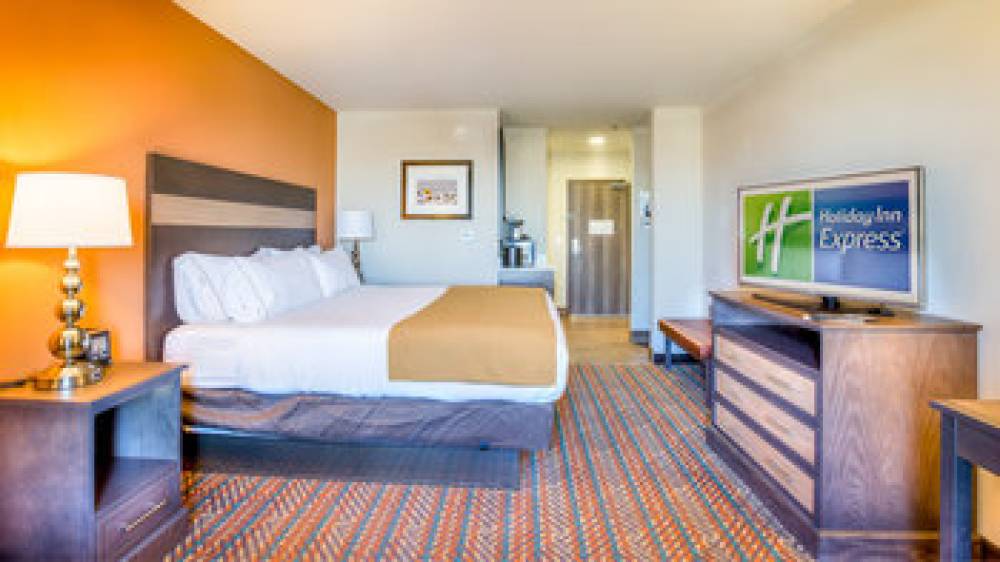 Holiday Inn Express WICHITA SOUTH 7