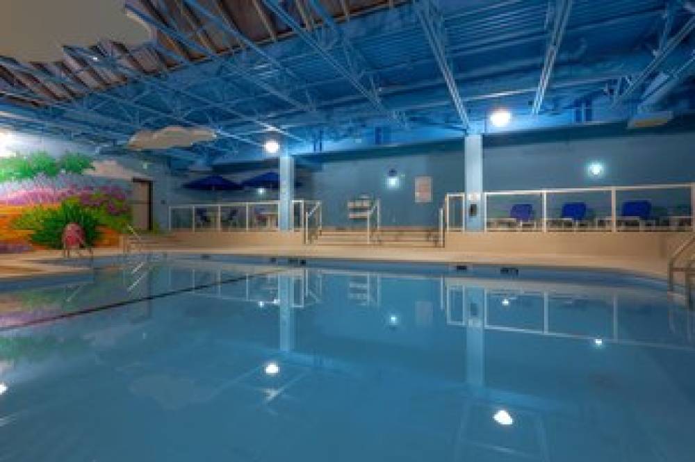 Holiday Inn Express WINNIPEG AIRPORT - POLO PARK 10