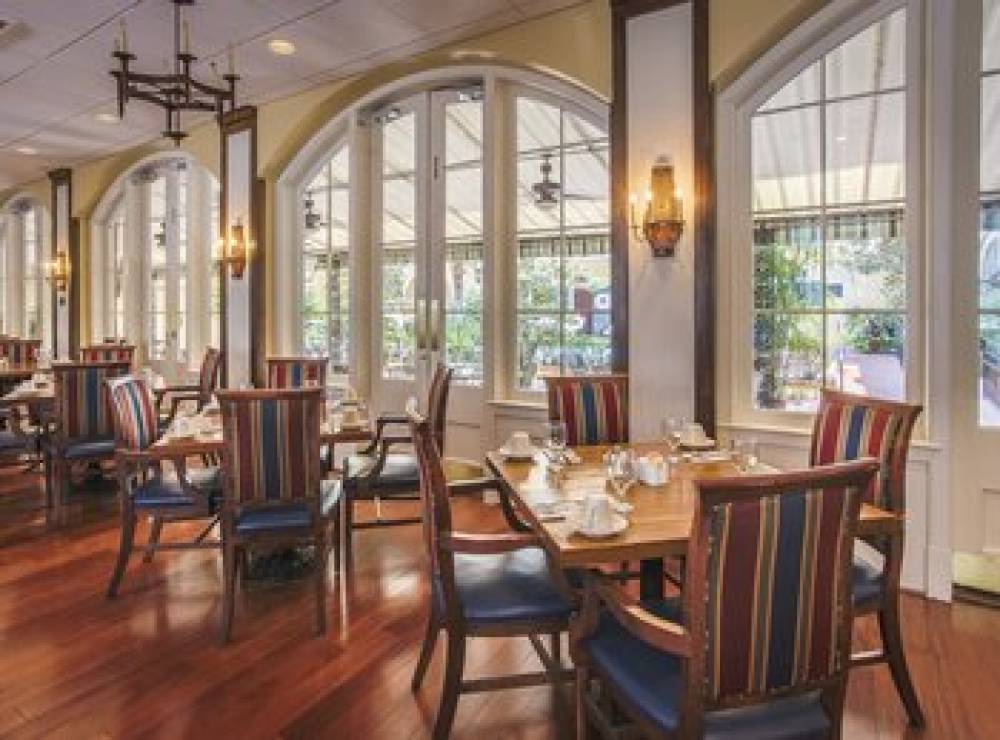 Holiday Inn FRENCH QUARTER-CHATEAU LEMOYNE 2