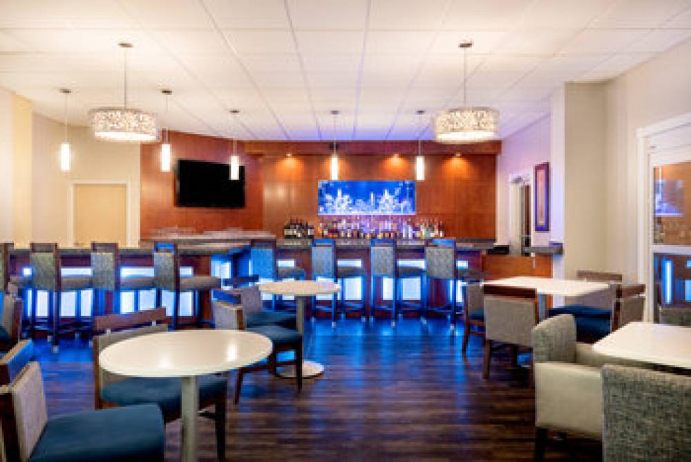 HOLIDAY INN AIRPORT BY IHG 9