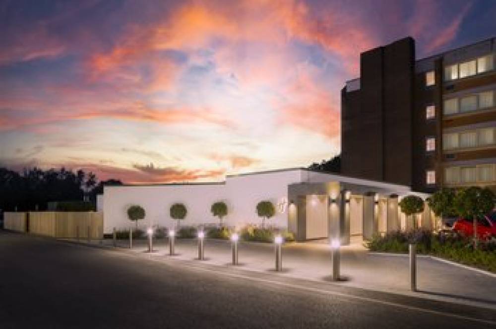 Holiday Inn Gatwick Airport By Ihg