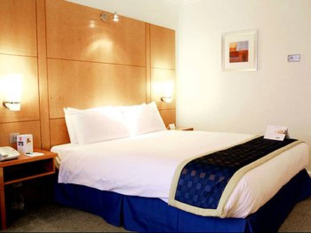 Holiday Inn Heathrow M4 Jct 4 By Ih