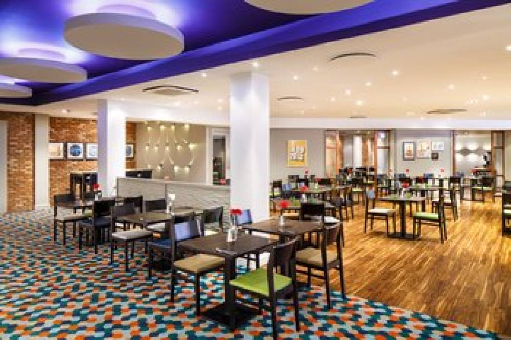 HOLIDAY INN HEATHROW M4 JCT 4 BY IH 10