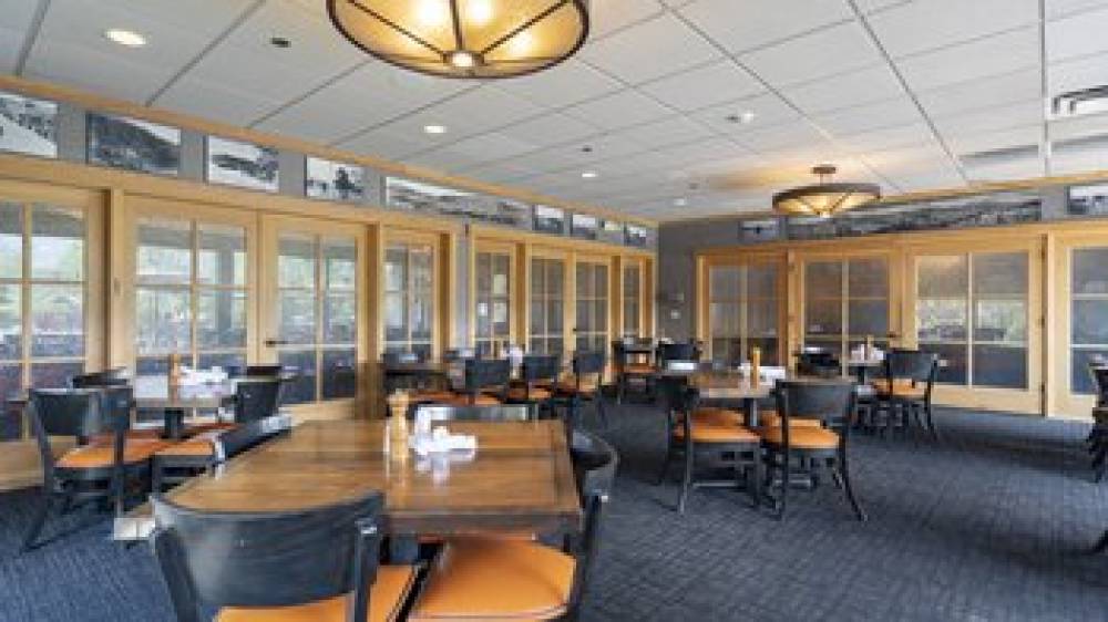 HOLIDAY INN 4