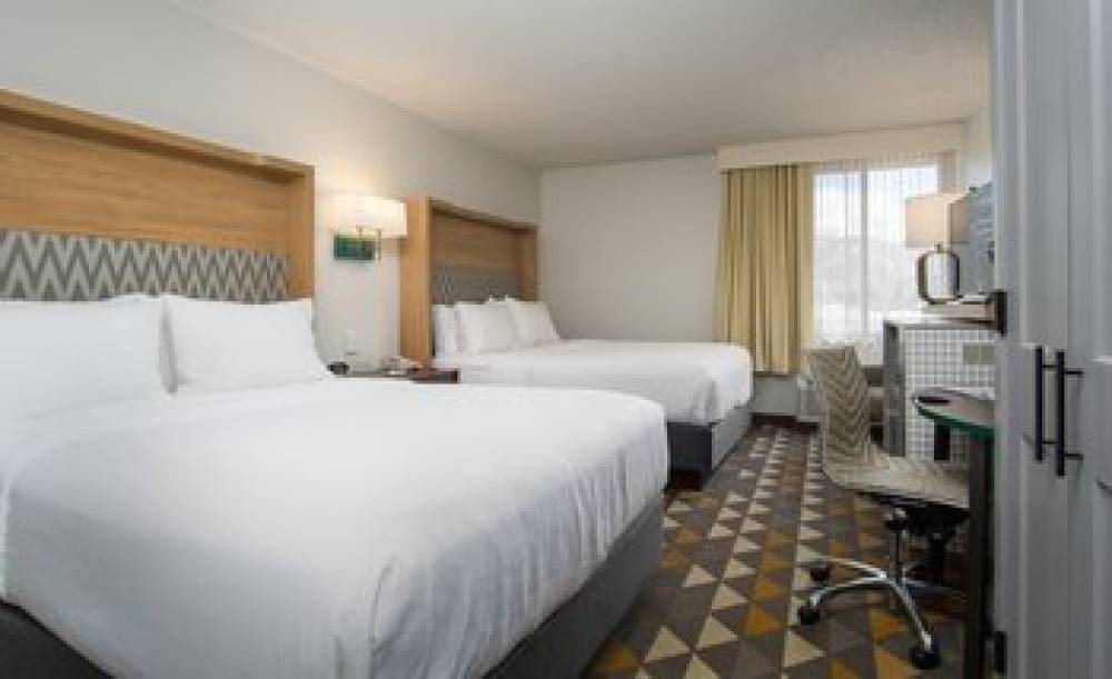 HOLIDAY INN 7