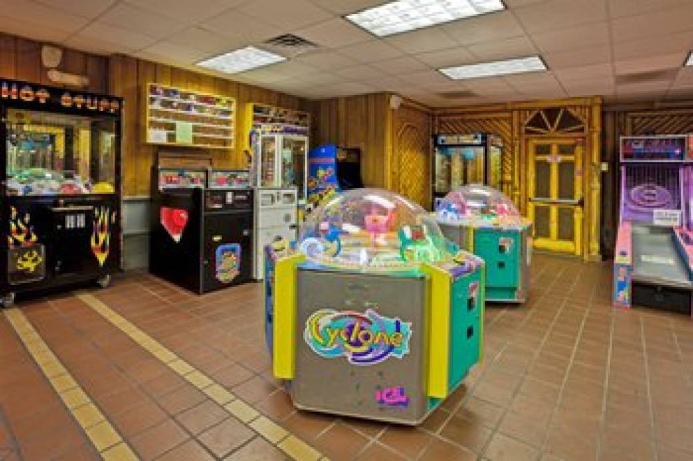 HOLIDAY INN HOTEL AND SUITES 9