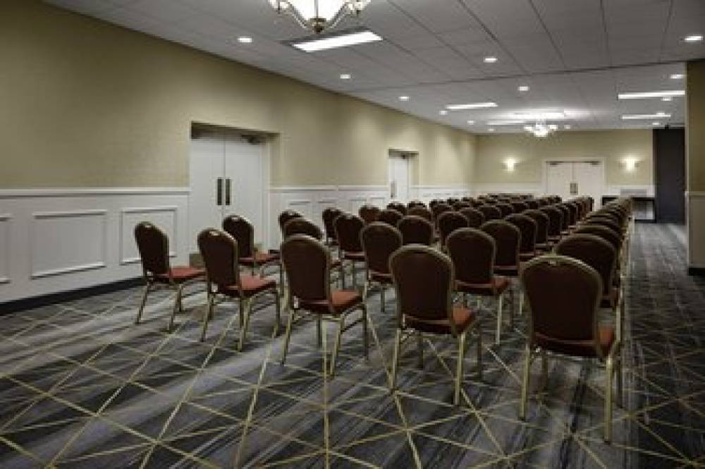 HOLIDAY INN HOTEL STES PEABODY BY I 3
