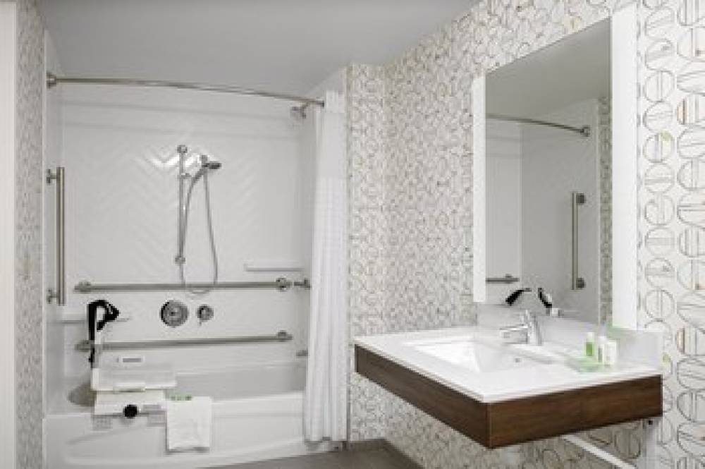 HOLIDAY INN HOTEL STES PEABODY BY I 10