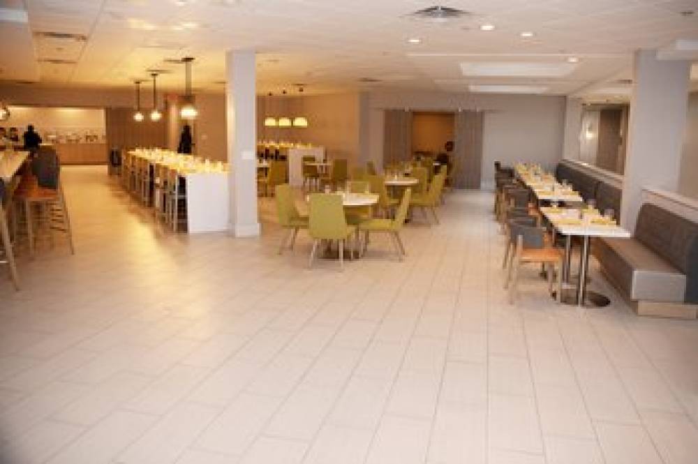 HOLIDAY INN HOBBY AIRPORT 10