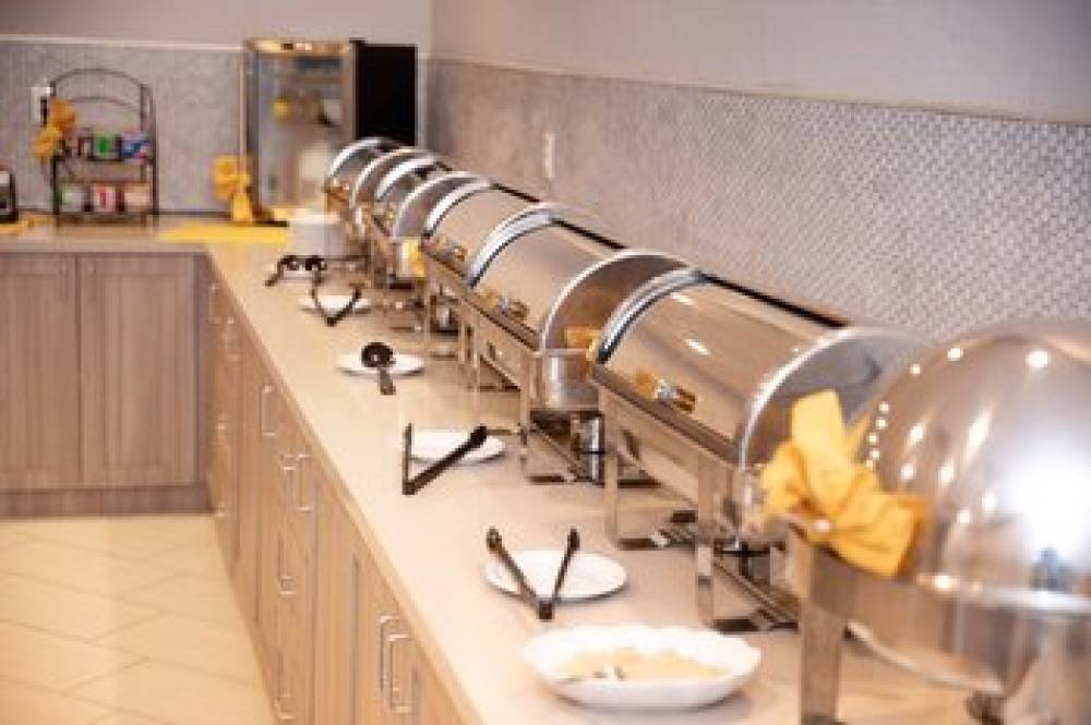 HOLIDAY INN HOBBY AIRPORT 9