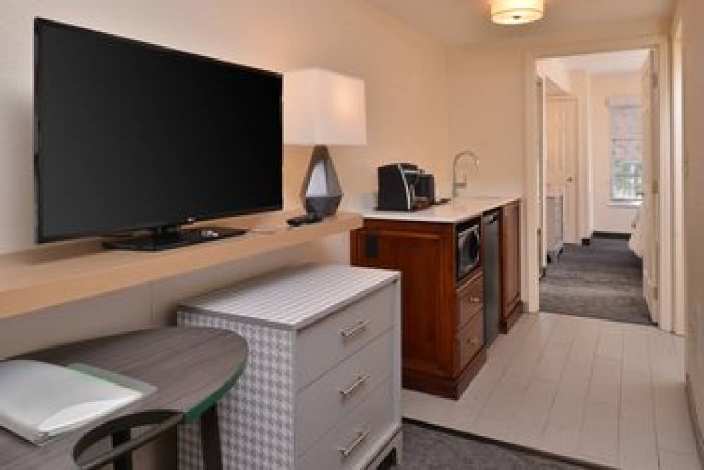 HOLIDAY INN HTL STES CARY 2