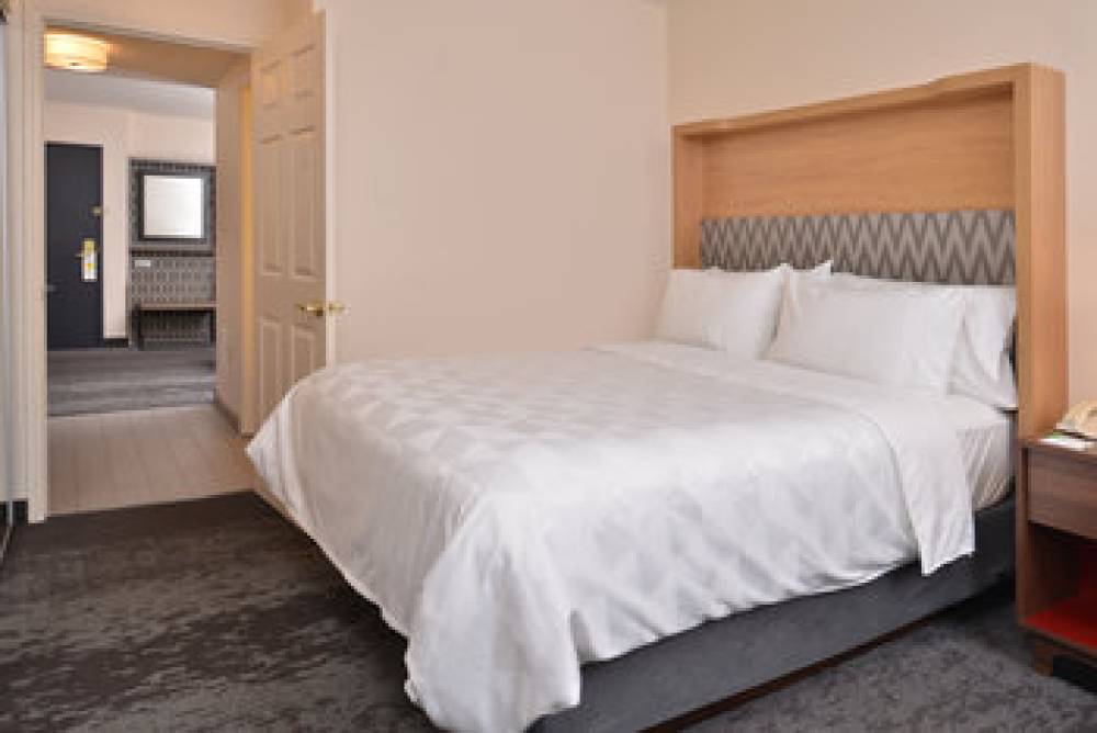 HOLIDAY INN HTL STES CARY 7