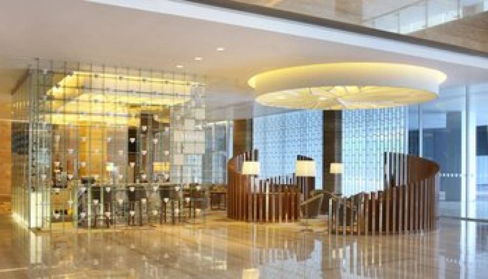 HOLIDAY INN JAKARTA KEMAYORAN 5