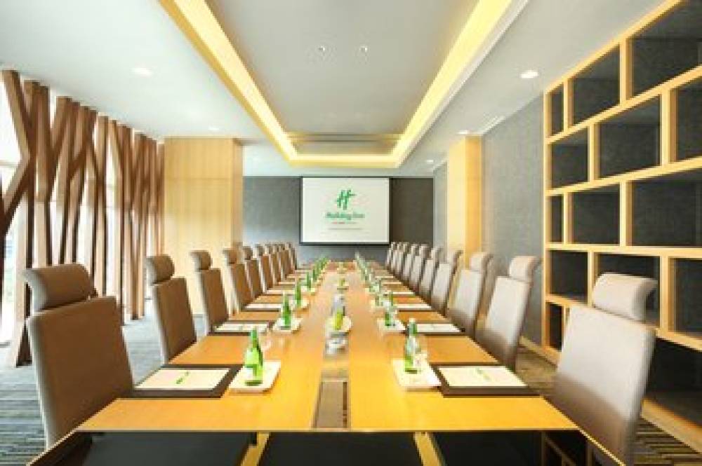 HOLIDAY INN JAKARTA KEMAYORAN 7