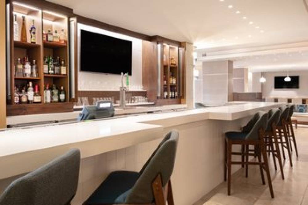 HOLIDAY INN LAX AIRPORT BY IHG 10