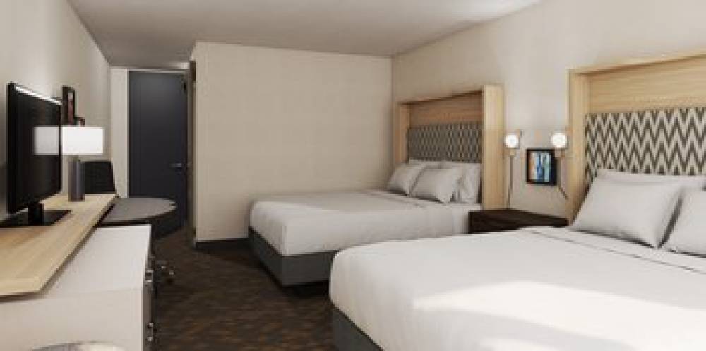 HOLIDAY INN MALL AREA MDW S 8