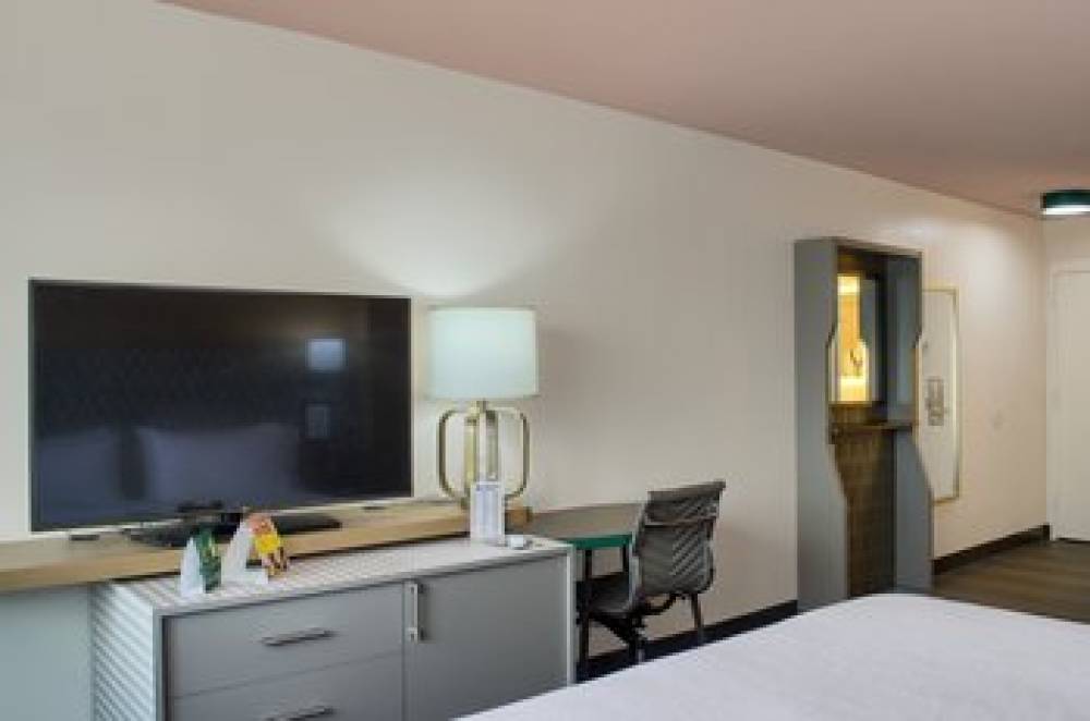 HOLIDAY INN MOBILE I 10 WEST BY IHG 7
