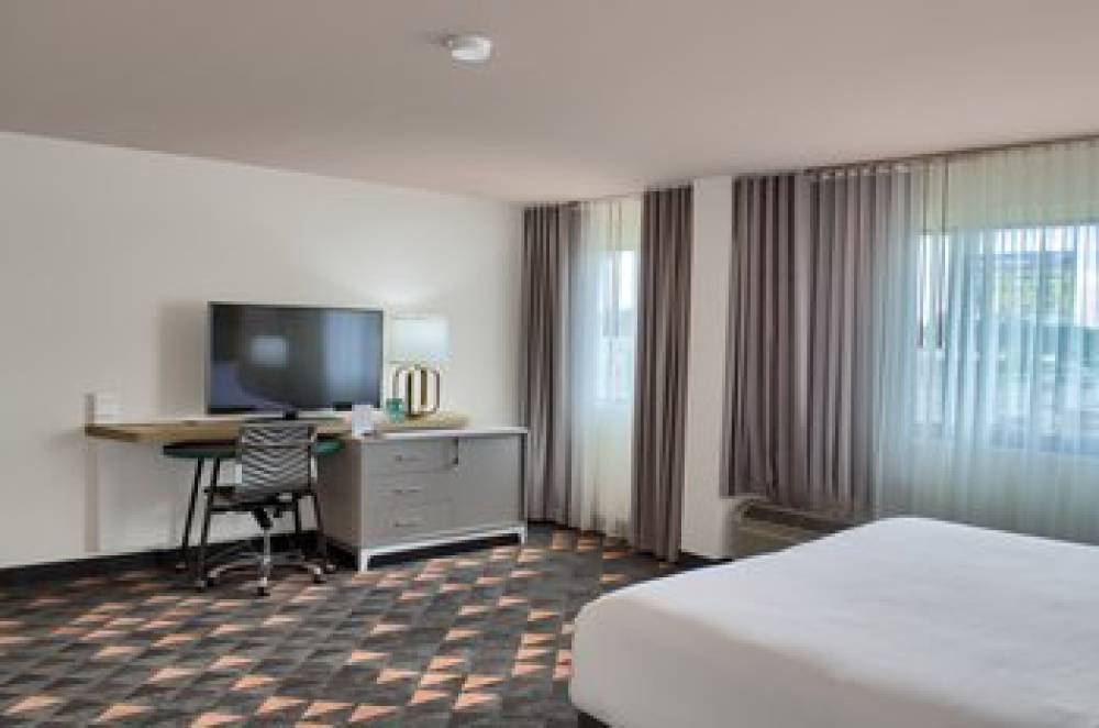 HOLIDAY INN MOBILE I 10 WEST 10