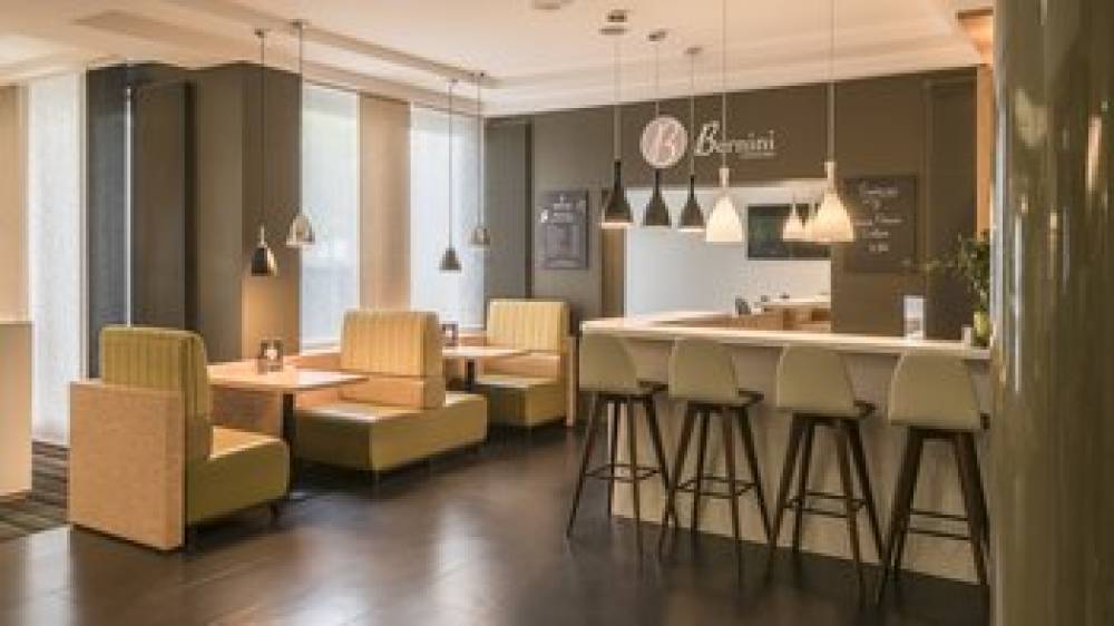 Holiday Inn MUNICH - UNTERHACHING 10