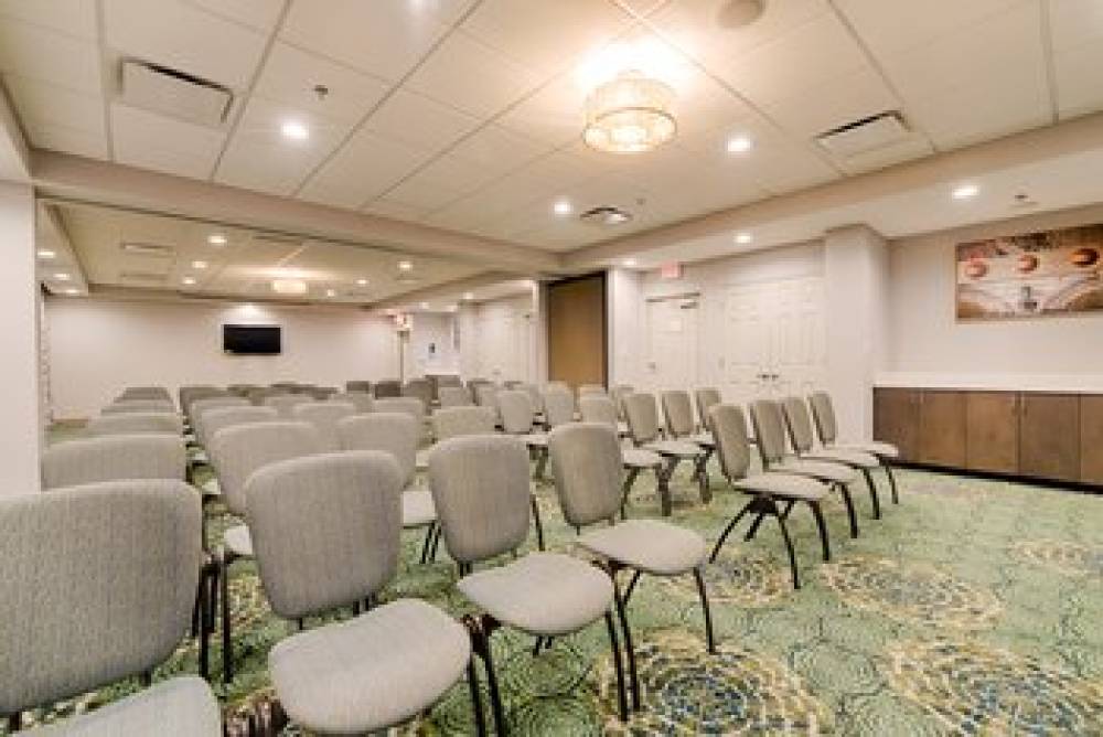 HOLIDAY INN NORTH BY IHG 6