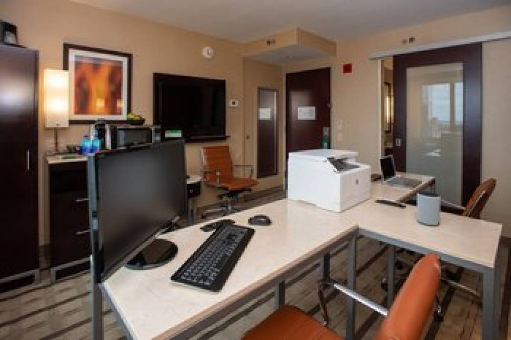 HOLIDAY INN NYC TIMES SQR 6